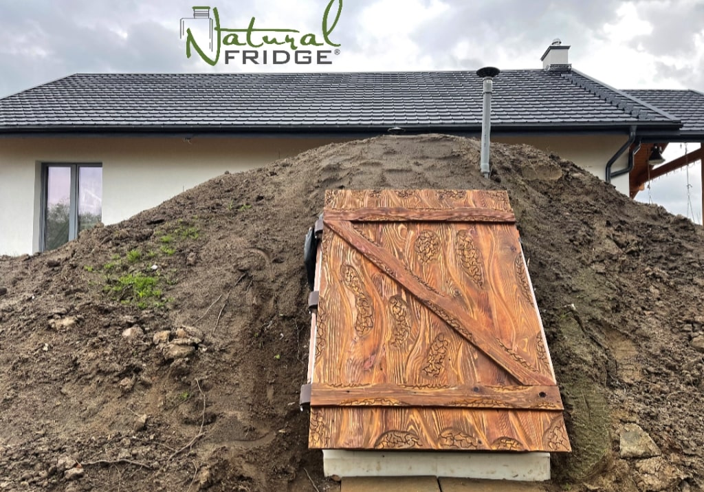 Bartoszyce 2021 99 Fotos zeigen unsere installierten Keller bei Kunden.  Video Erdkeller Modell 250 Natural Fridge  7.740  EUR inkl. MwSt. , zzgl.  Versandkosten