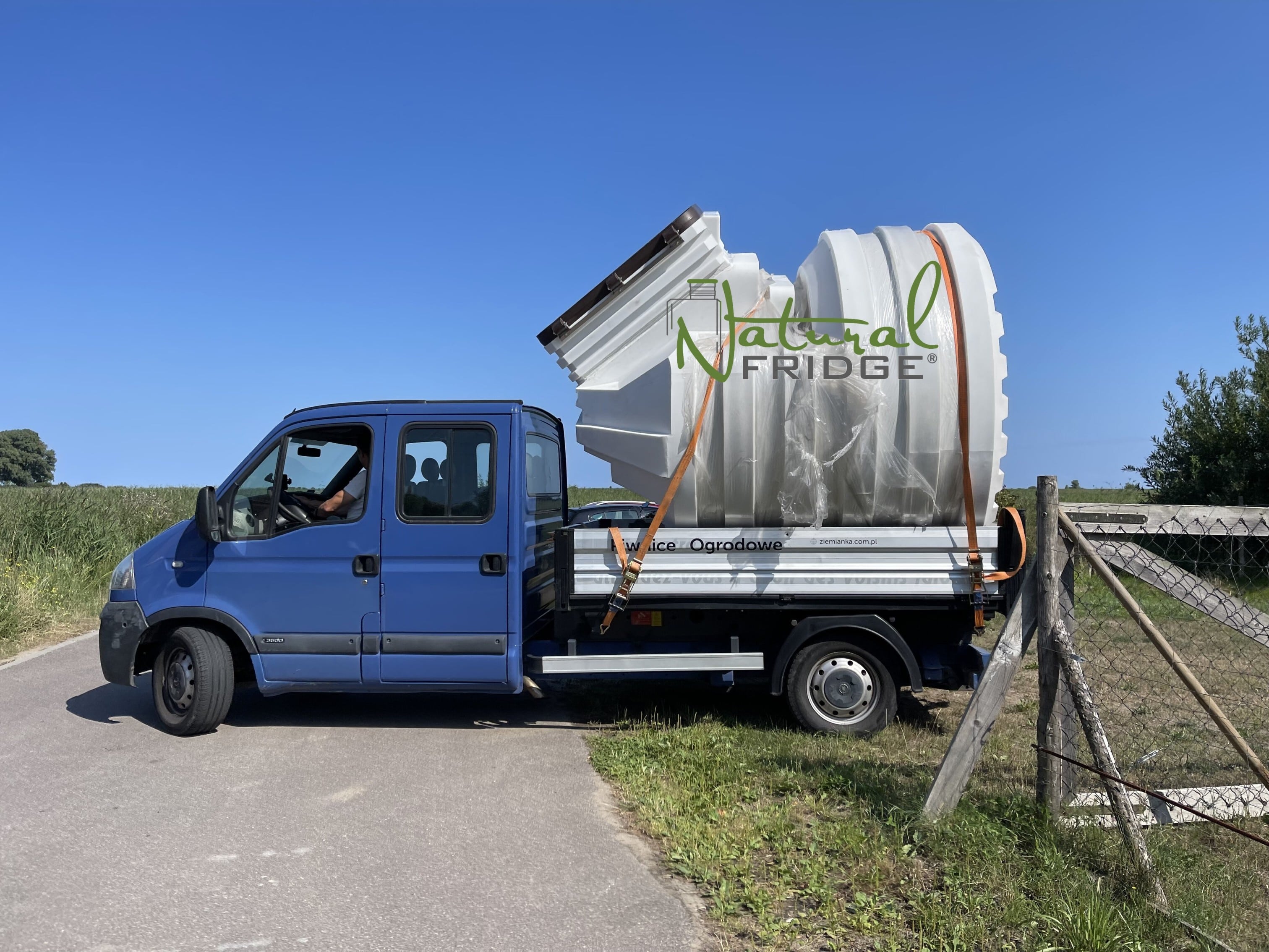 Weinkeller 250 Lieferung aus Lagerbestand: 1–20 Tage, inkl. Entladung.   Lieferkosten prüfen Weinkeller 250 Natural Fridge  9.290  EUR inkl. MwSt. , zzgl.  Versandkosten