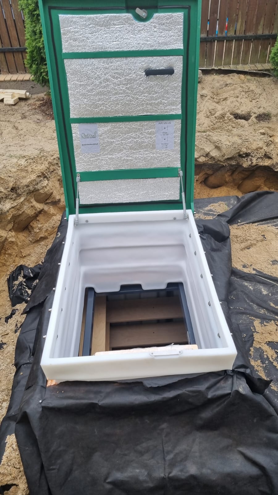 Cellar 200x200 The cellar assembly can be done by any earthworks company in your area. More details on the installation of the cellar can be found in the technical sheet, which we send at the customer’s  Cellar 200x200 Natural Fridge Gross price  7,450  EUR