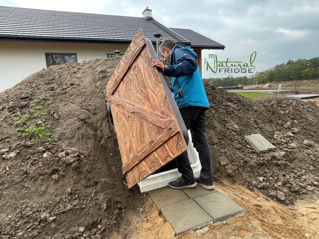 Gartenkeller Natural FRIDGE ® Speisekammer, Gartenunterstand 2,5 m zylindrisch mit schrägem Eingang Erdkeller Modell 250  Wir liefern unsere Kunststoffkeller von unserem Lager zu Ihnen nach Hause in  🍏 Vorschriften Natural Fridge -  Angebot