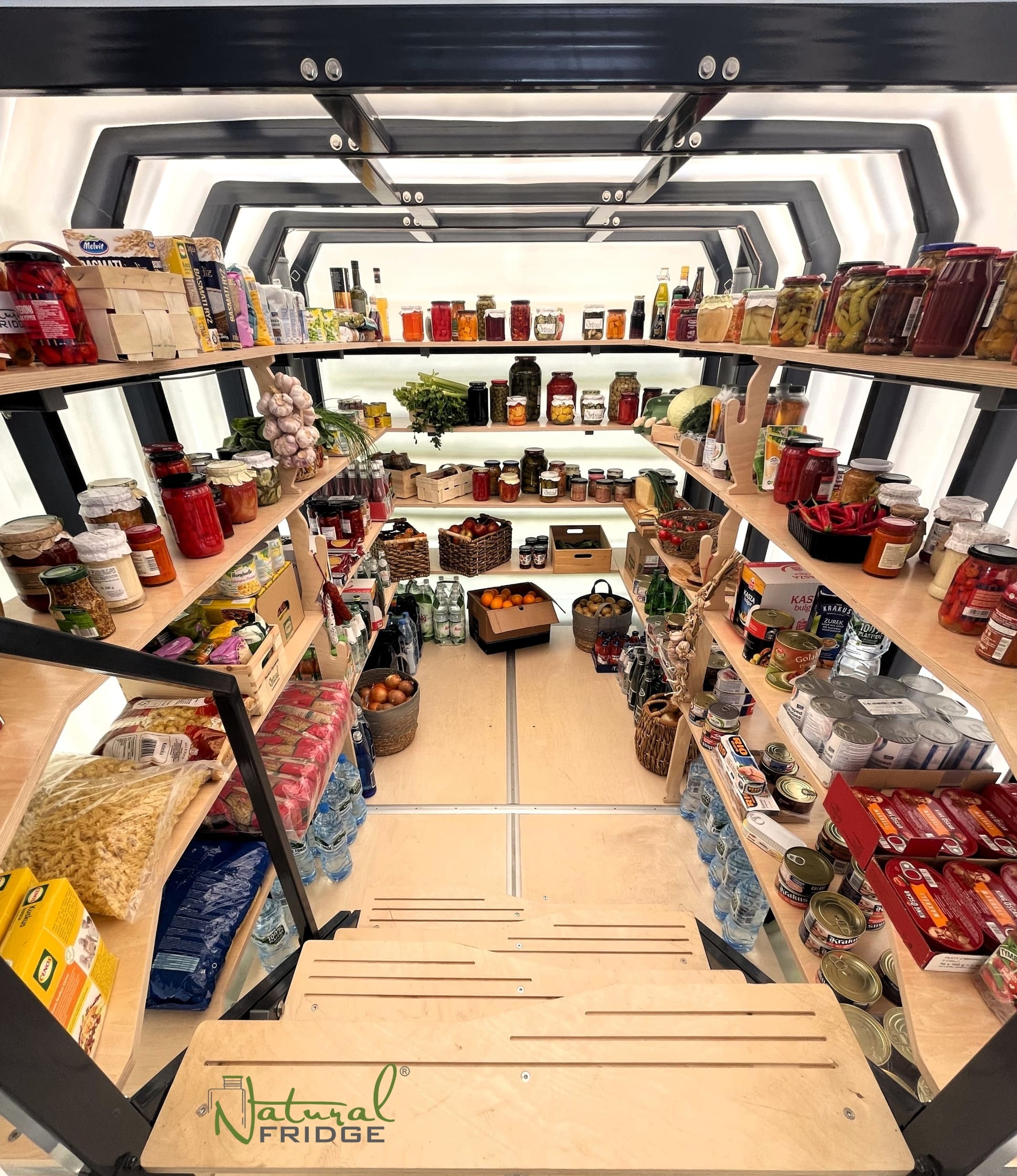 Erdkeller Modell 200x350 und ist die Basis für Holzregale.  Regale Erdkeller Modell 200x350 Natural Fridge  10.870  EUR inkl. MwSt. , zzgl.  Versandkosten