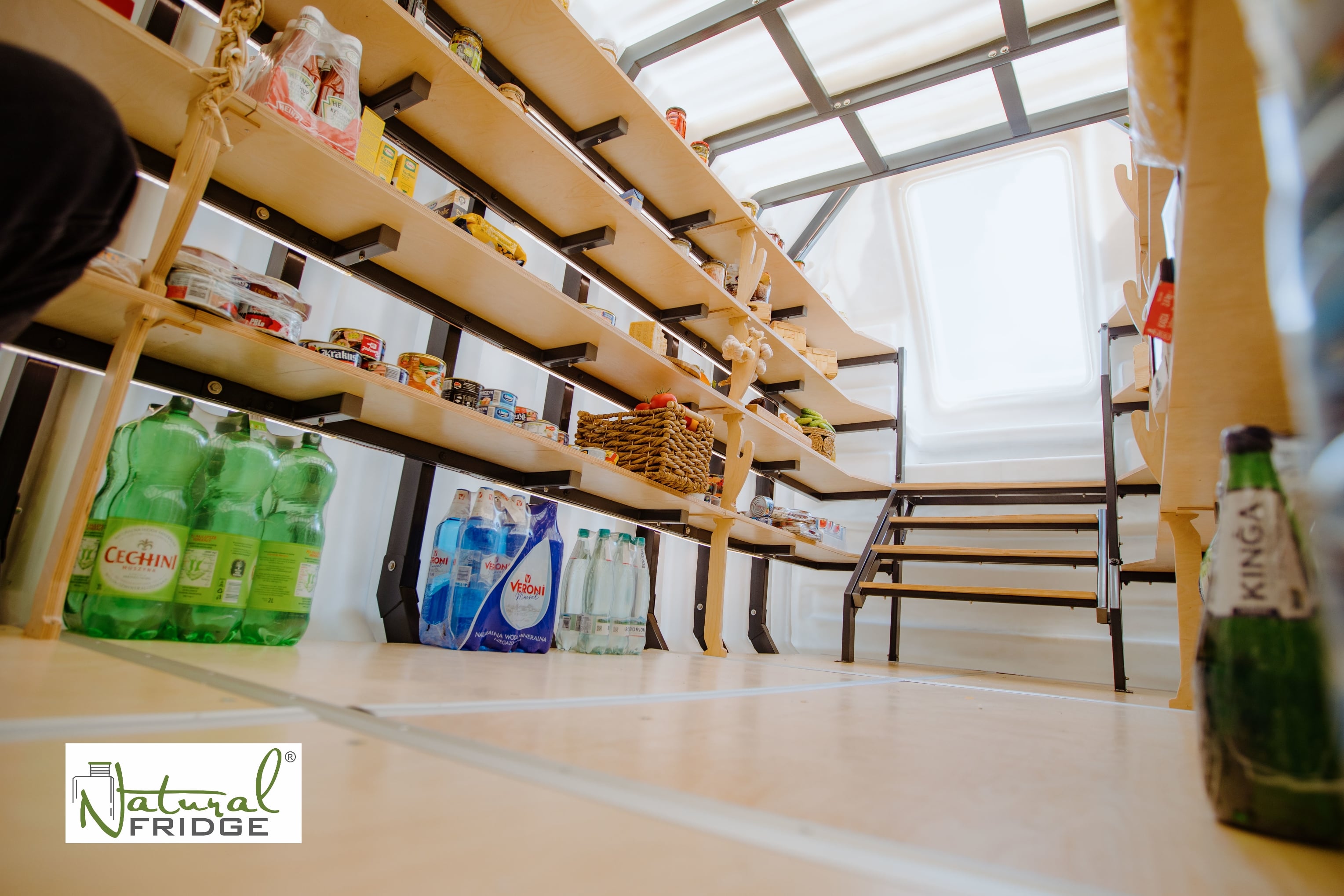 Erdkeller Modell 200x350 und ist die Basis für Holzregale.  Regale Erdkeller Modell 200x350 Natural Fridge  10.870  EUR inkl. MwSt. , zzgl.  Versandkosten