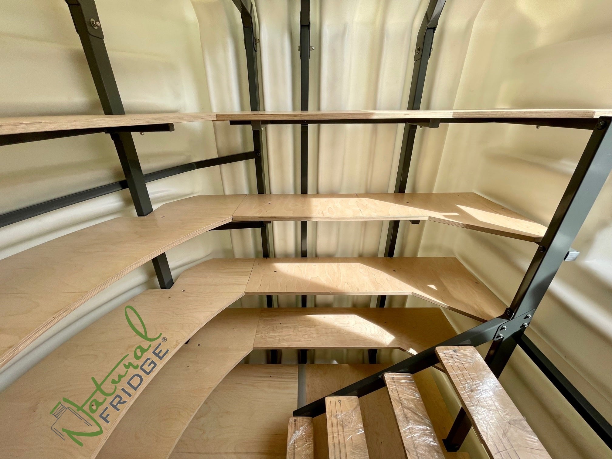 Gartenkeller NaturkÜhlschrank aus Kunststoff 2,0 m x 1,75 m mit schrägem Eingang - Natural FRIDGE aus Polen 2022 Erdkeller Modell 200x175  Fertig Erdkeller aus Polen Natural FRIDGE® für Deutschland  🍏 Vorschriften Natural Fridge -  Angebot