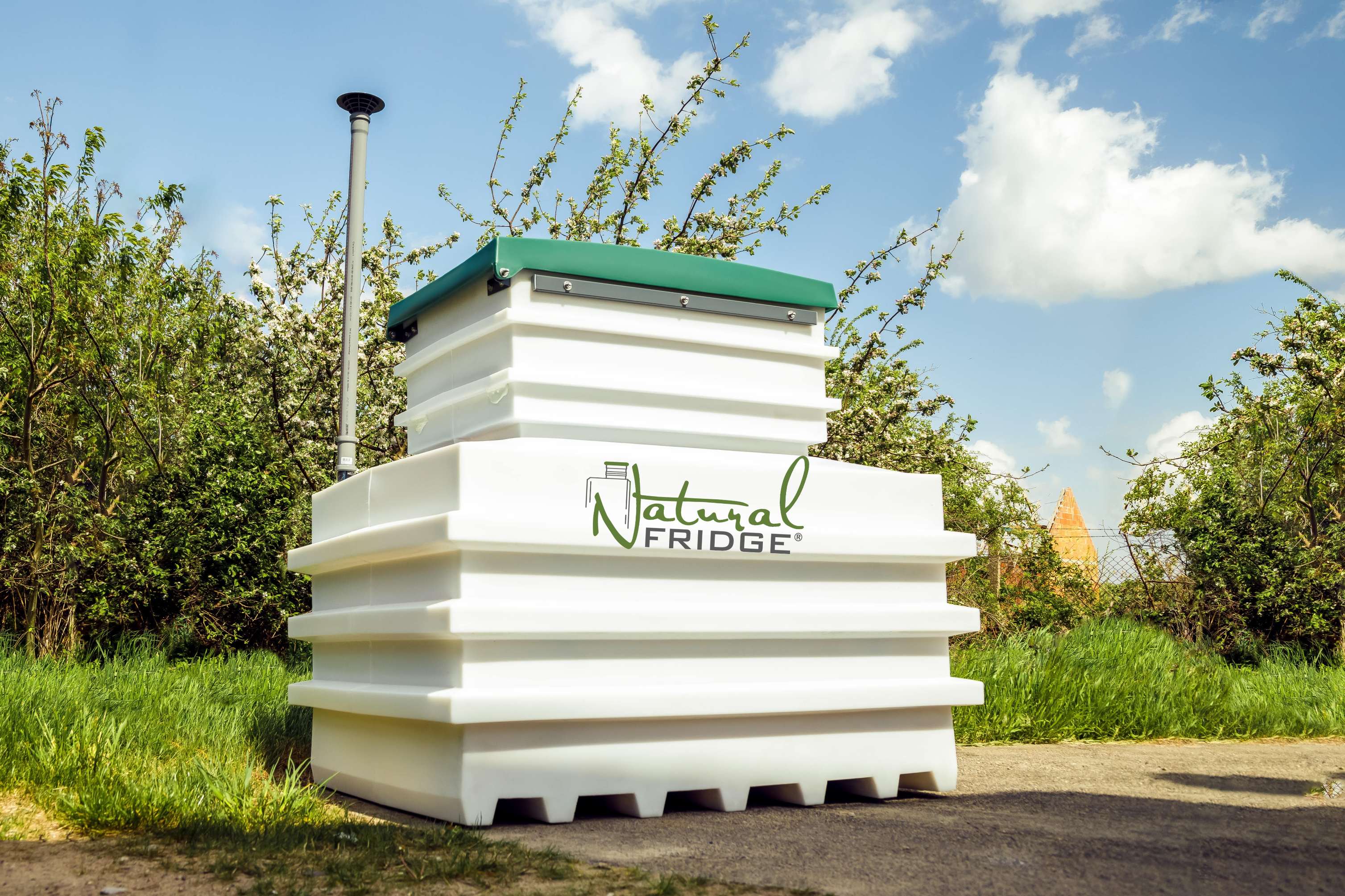 Erdkeller Modell 120x160 Alle in der Produktion verwendeten Materialien sind für den Kontakt mit Lebensmitteln zugelassen. Der Kellerkörper besteht aus Polyethylen  Erdkeller Modell 120x160 Natural Fridge  2.350  EUR inkl. MwSt. , zzgl.  Versandkosten