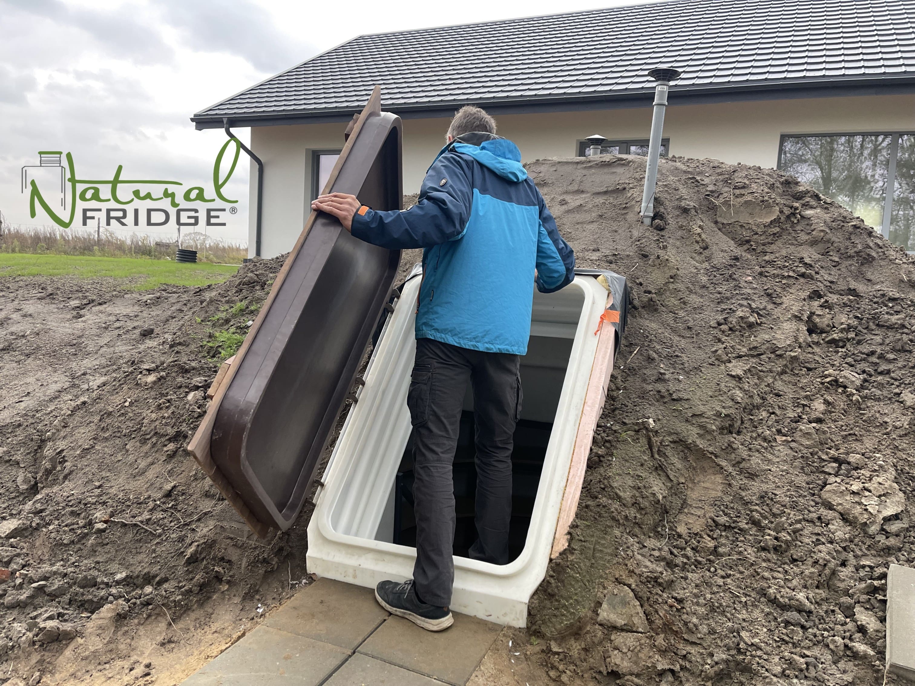 Erdkeller Modell 250 99 Fotos zeigen unsere installierten Keller bei Kunden.  Video Erdkeller Modell 250 Natural Fridge  7.740  EUR inkl. MwSt. , zzgl.  Versandkosten