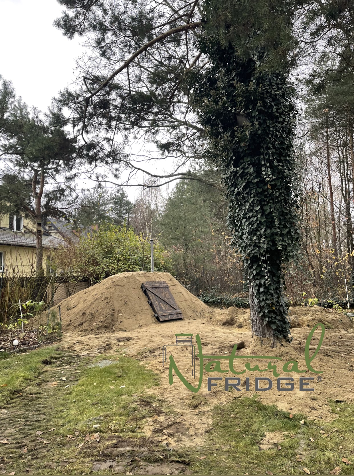 Erdkeller Modell 250 99 Fotos zeigen unsere installierten Keller bei Kunden.  Video Erdkeller Modell 250 Natural Fridge  7.740  EUR inkl. MwSt. , zzgl.  Versandkosten