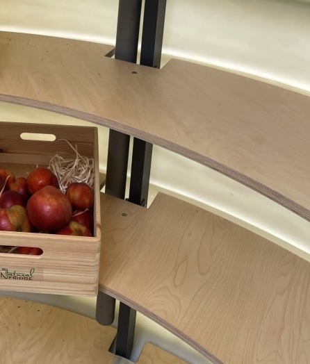 Erdkeller Modell 250 4 Reihen breite Regale. Unser Einbaum bietet viel Stauraum. Die Regale sind auf einem Stahlrahmen montiert und können große Mengen an Konserven  Erdkeller Modell 250 Natural Fridge  7.740  EUR inkl. MwSt. , zzgl.  Versandkosten