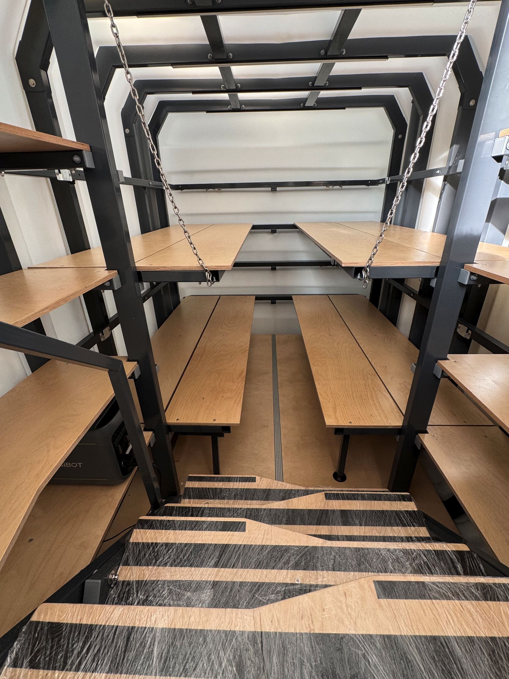 view 4 Schlafplätze – Mechanische Belüftung mit Regelung – Notstromversorgung 12/230 V Schutzraum 330 Natural Fridge  16.510  EUR inkl. MwSt. , zzgl.  Versandkosten