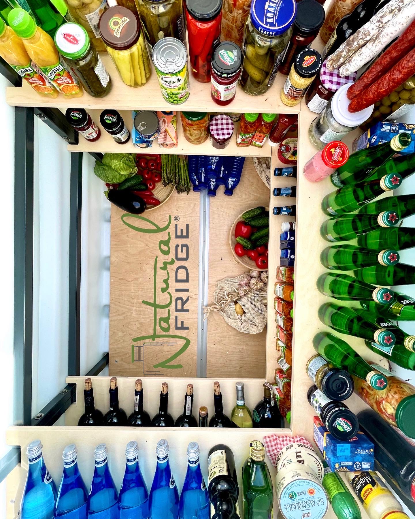 Erdkeller Modell 120x160 bequemen Einstieg. Die Stufen sind gerillt, um ein Verrutschen zu verhindern.  Außendesign Erdkeller Modell 120x160 Natural Fridge  2.350  EUR inkl. MwSt. , zzgl.  Versandkosten