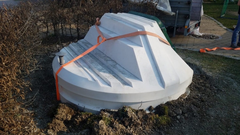 Piwnica ogrodowa Natural FRIDGE ® spizarnia, ziemianka ogrodowa i wentylację grawitacyjną. Hermetyczna, z plastikowymi lub drewnianymi drzwiami. Instalacja, montaż w 1 dzień. W zestawie oświetlenie LED  🍏 Regulamin Natural Fridge -  Oferta